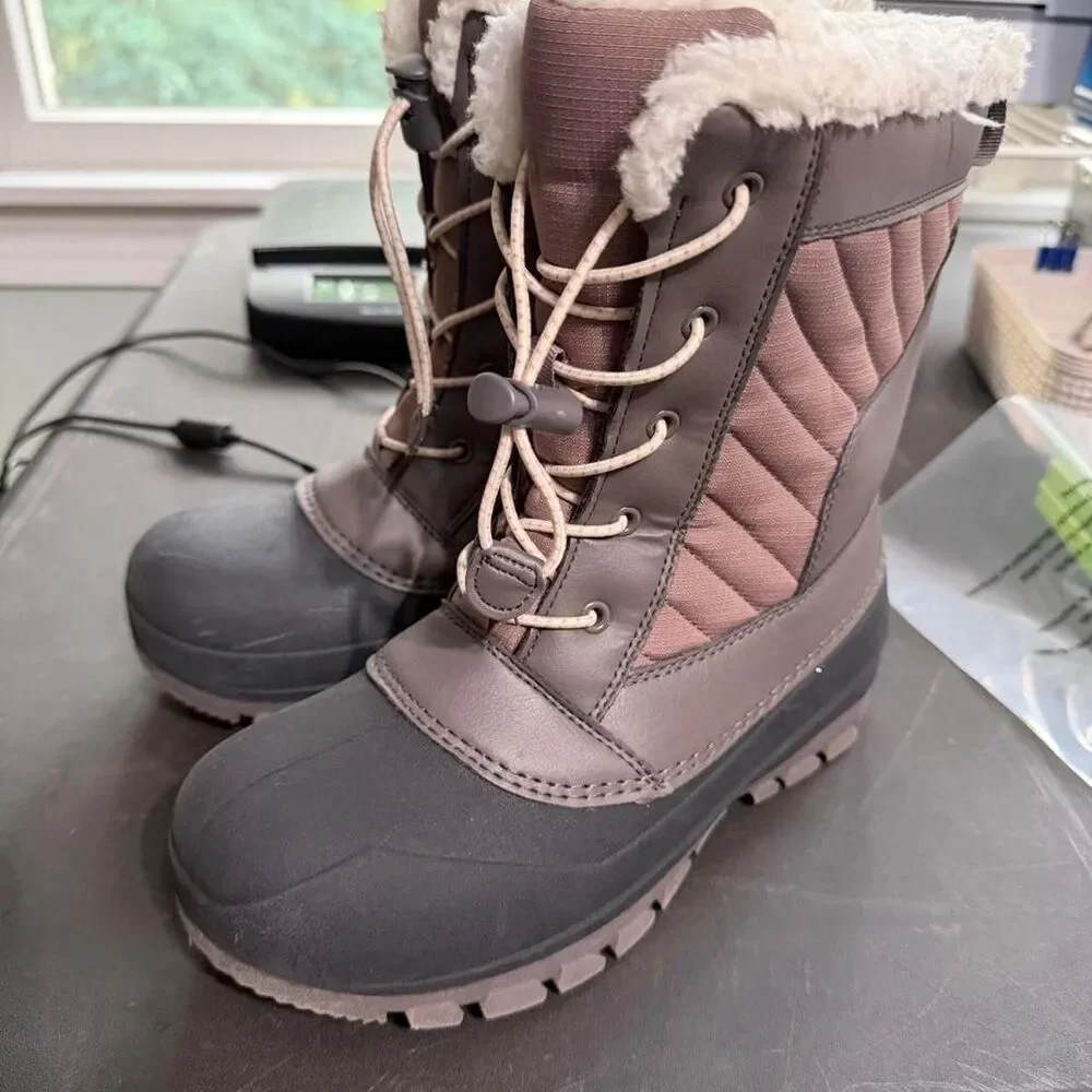All In Motion Girls Thermolite Brown and Grey Boots